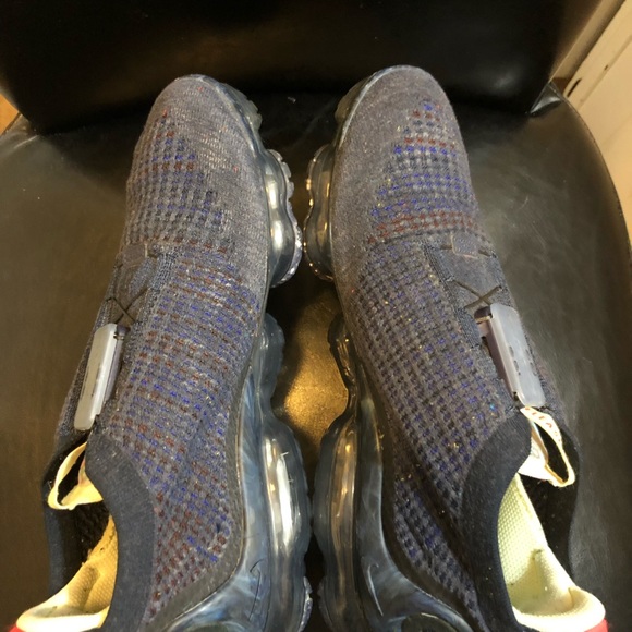 Nike Air VaporMax 2020 Flyknit 'Obsidian Siren Red' Men's Size 9 [CW1765-400] - Picture 9 of 13